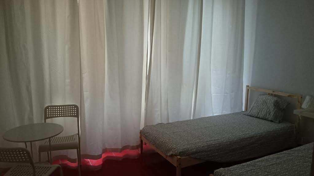 B&B Una Habitacion Propia Valence Extérieur photo