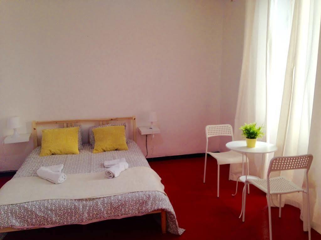 B&B Una Habitacion Propia Valence Extérieur photo