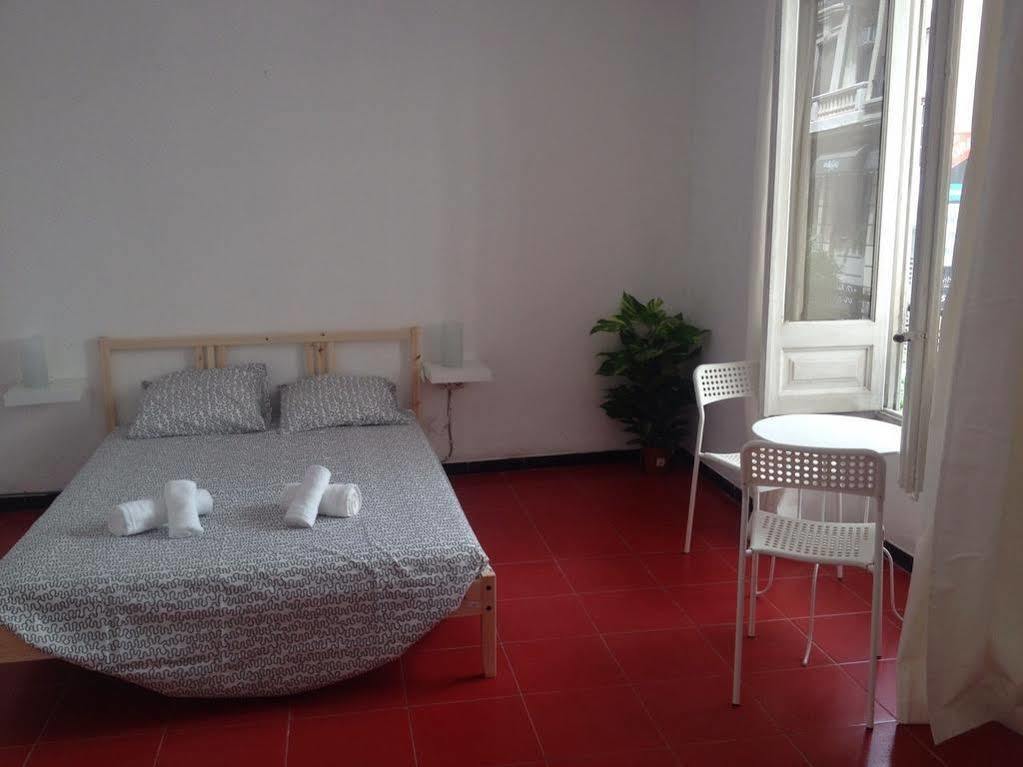 B&B Una Habitacion Propia Valence Extérieur photo